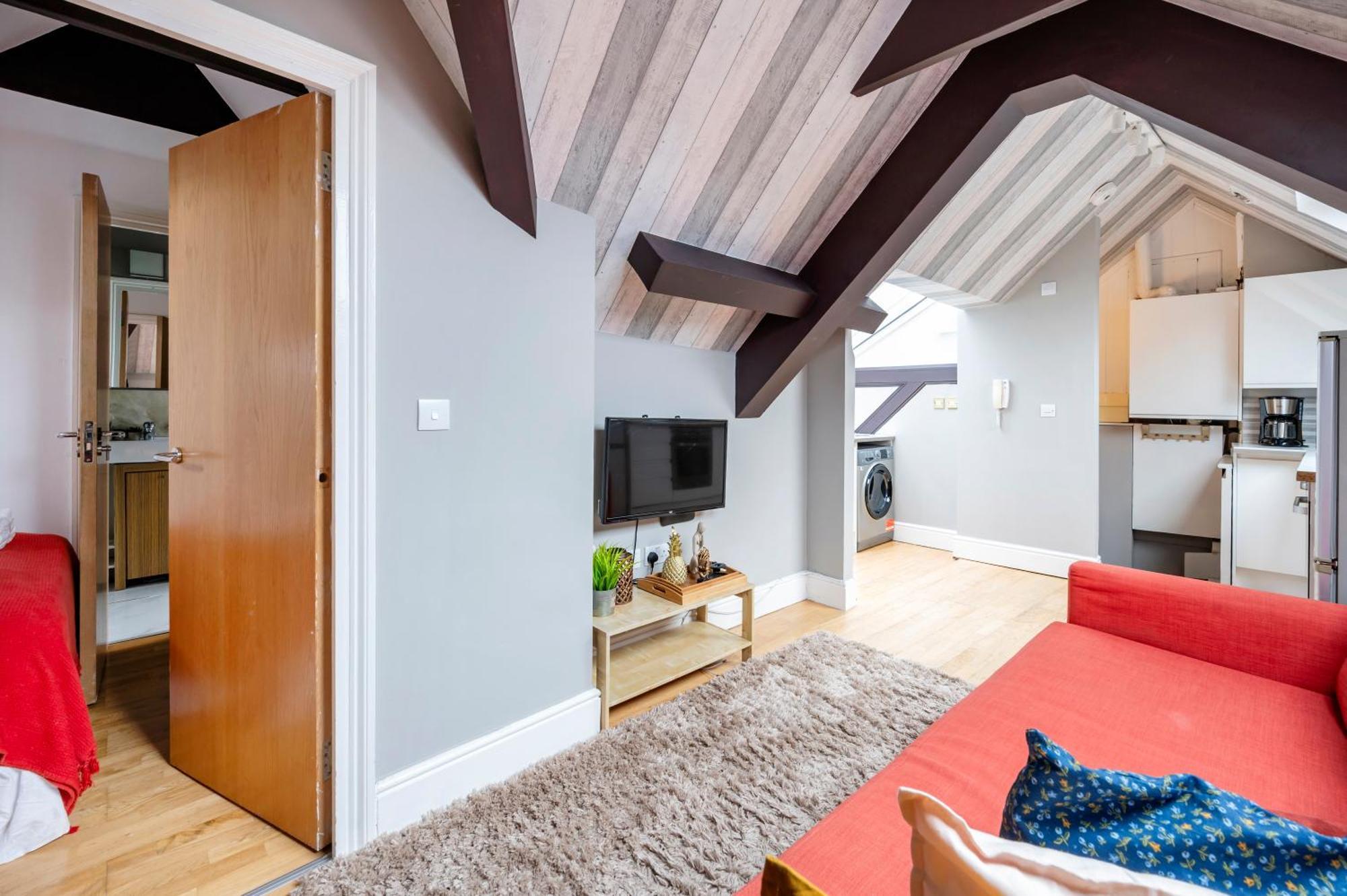 Sunny Loft In Center Of Londres